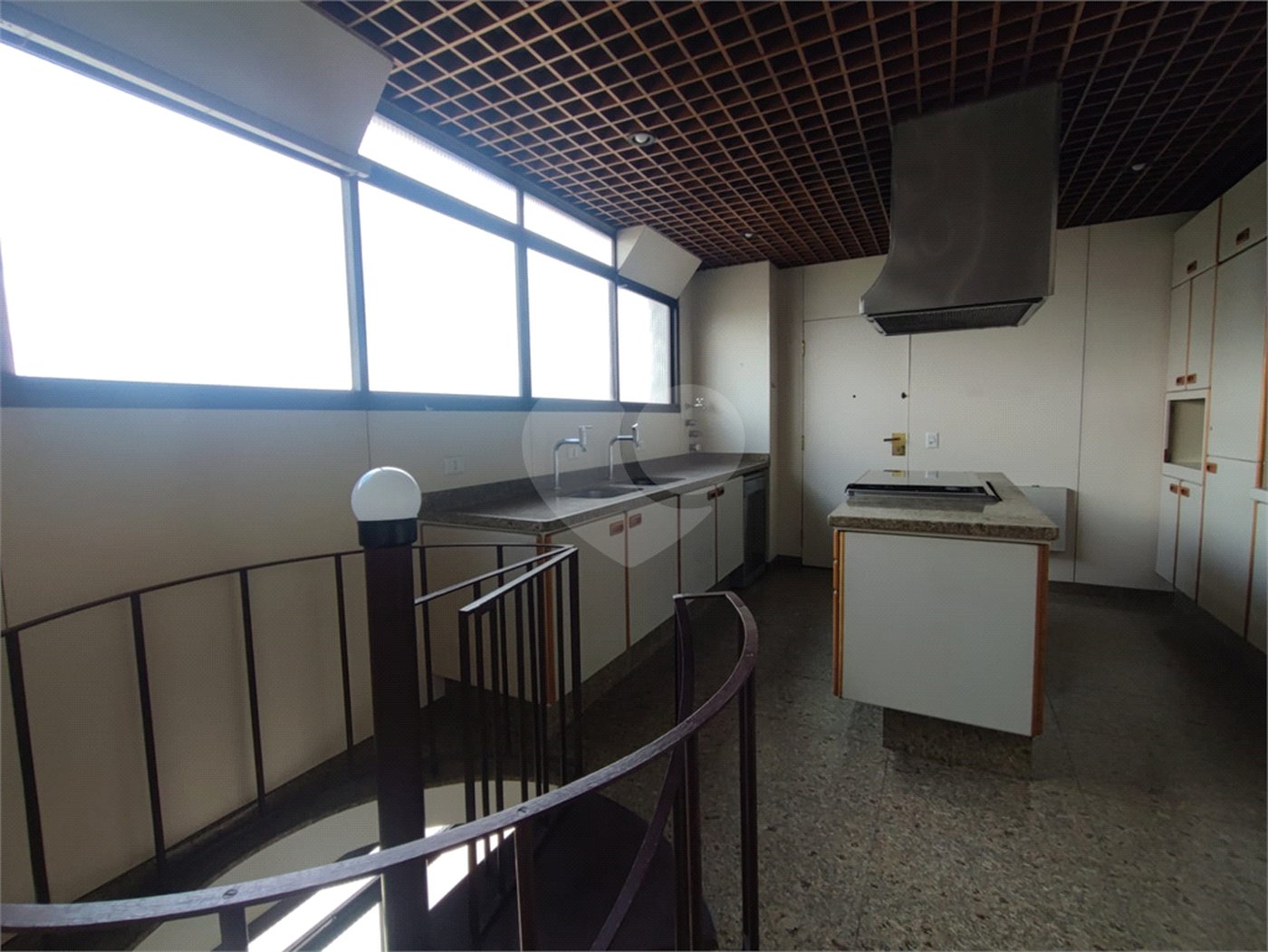 Apartamento à venda com 4 suítes em Moema, São Paulo, SP