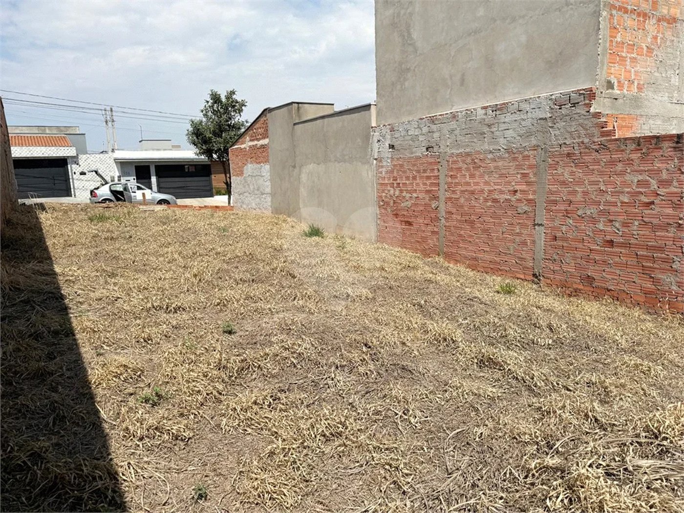 TERRENO À VENDA – CAMPOS DO CONDE