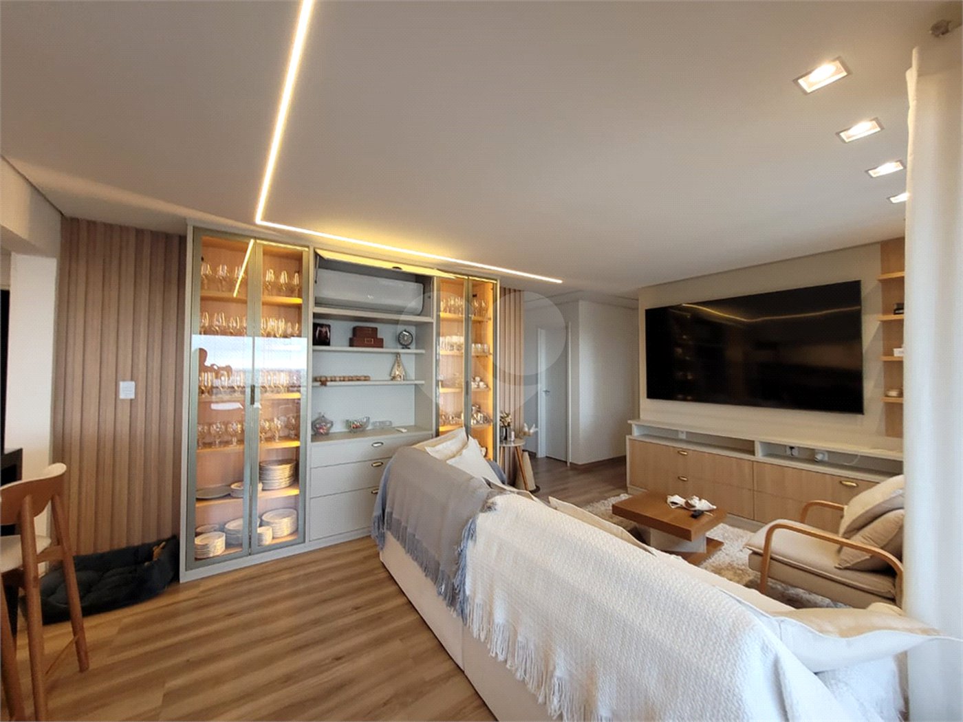 Apartamento à venda com 3 suítes em Parque Campolim, Sorocaba, SP