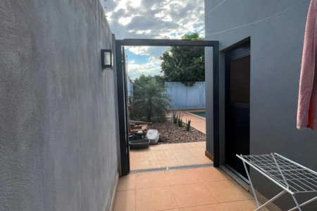 Casa à venda ou para alugar com 4 quartos, sendo 2 suítes,  em Santa Terezinha, Três Lagoas, MS