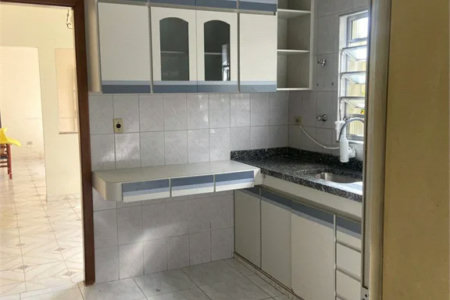 Espaçosa Casa Térrea para locação - Vila Ipojuca