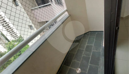 Apartamento à venda com 3 quartos, sendo 1 suíte,  em Jardim Maria Rosa, Taboão da Serra, SP