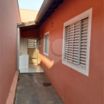 Casa Térrea no Condomínio Sempre Verde I.