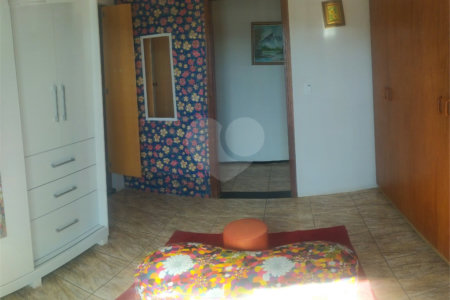 Linda casa com 3 suítes a venda na Vila Pasti em Louveira