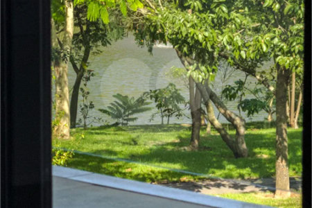 Indaiatuba - Condomínio Milano - Sobrado - 350 m² de terreno - 240 m² de área construída - 4 vagas de garagem, sendo 2 cobertas - Salas de estar e jantar integradas - 3 suítes com closet e varanda no pavimento superior - Escritório no térreo - Espaço gourmet com churrasqueira - Banheiro externo