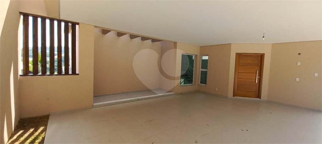 Casa à venda com 3 suítes em Santa Isabel, Louveira, SP