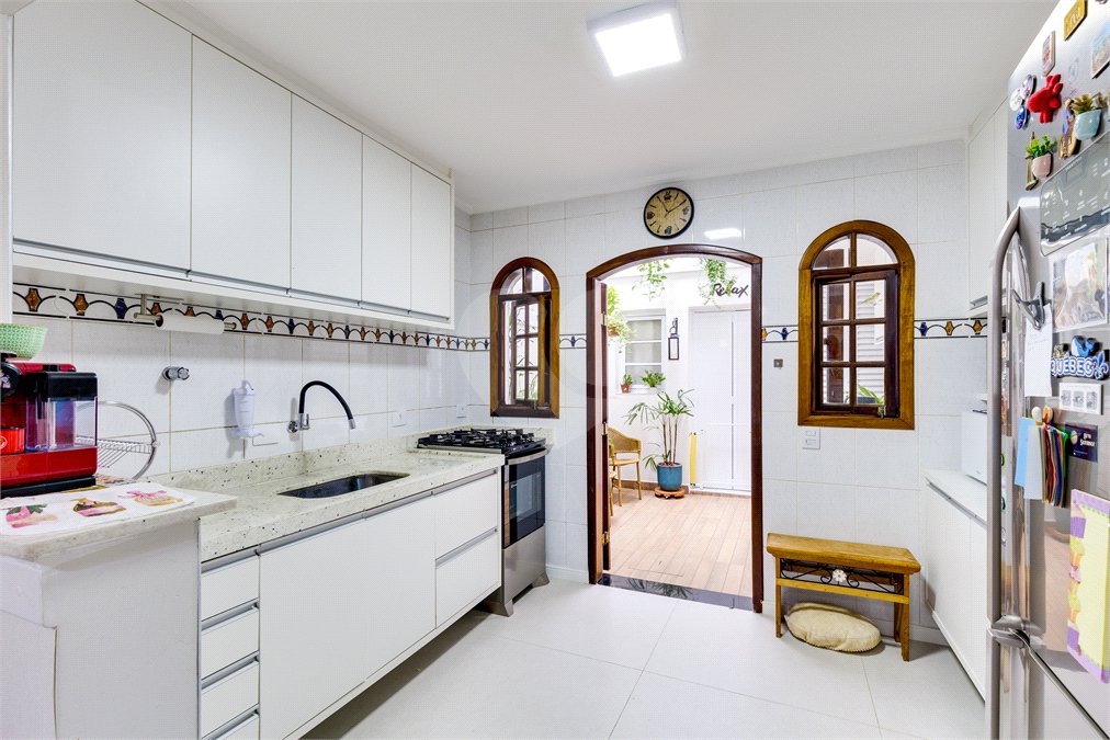 Casa à venda com 3 quartos, sendo 1 suíte,  no condomínio Village Bahamas, São Paulo - SP