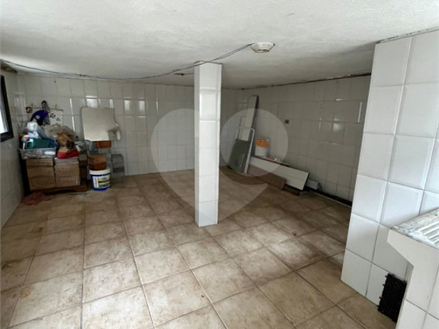 Sobrado à venda com 3 quartos em Vila Nivi, São Paulo, SP