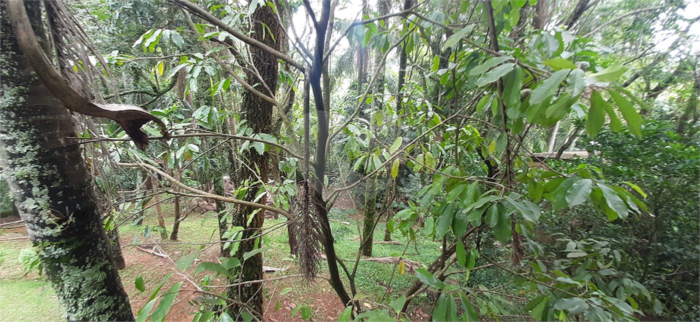 Casa à venda com 4 quartos, sendo 2 suítes, no condomínio Associação Reserva das Hortênsias, Mairiporã - SP