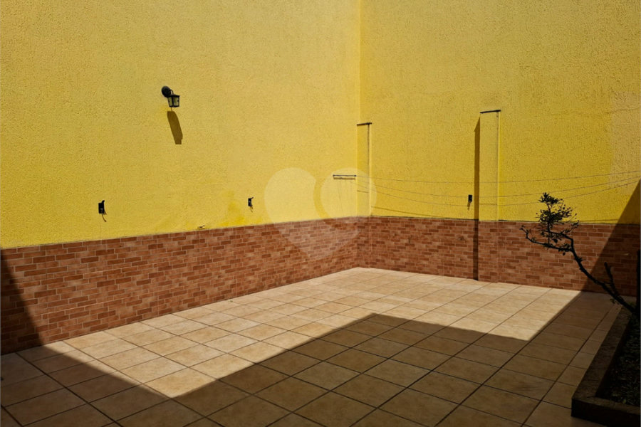 Sobrado à venda com 3 quartos no Brasilândia, São Paulo, SP