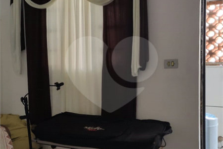 Sobrado à venda com 5 quartos, sendo 1 suíte, em Jardim Brogotá, Atibaia, SP