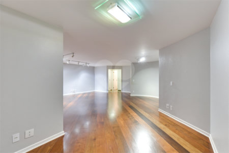 Apartamento à venda com 3 suítes em Granja Julieta, São Paulo, SP