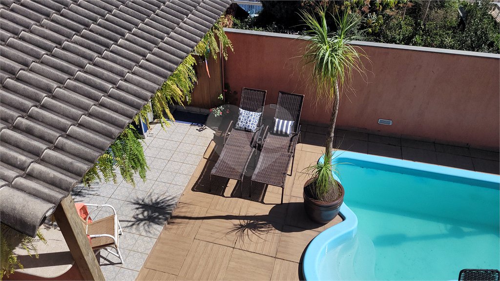 Sobrado à venda com 4 suítes em Rancho Grande, Mairiporã, SP