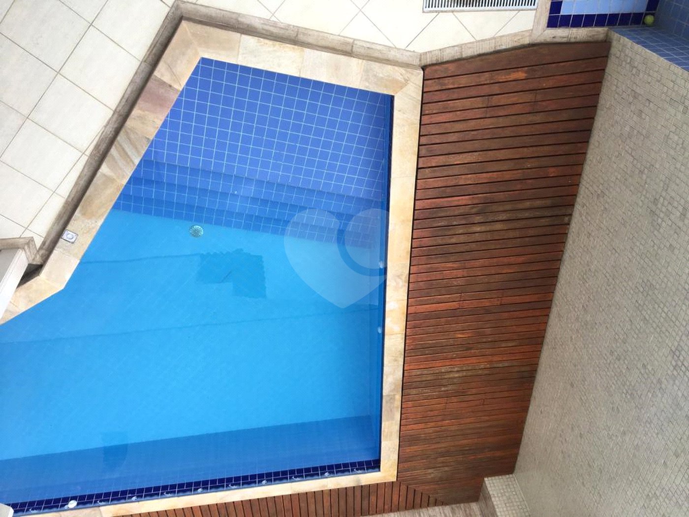 Casa à venda com 3 suítes no condomínio Aruã, Mogi das Cruzes - SP