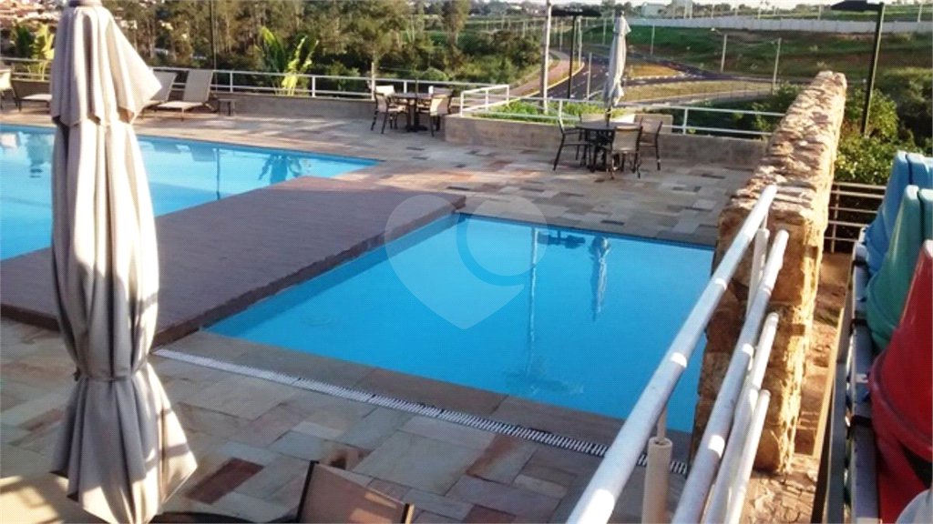Casa à venda com 3 suítes no condomínio Residencial Central Parque, Salto - SP
