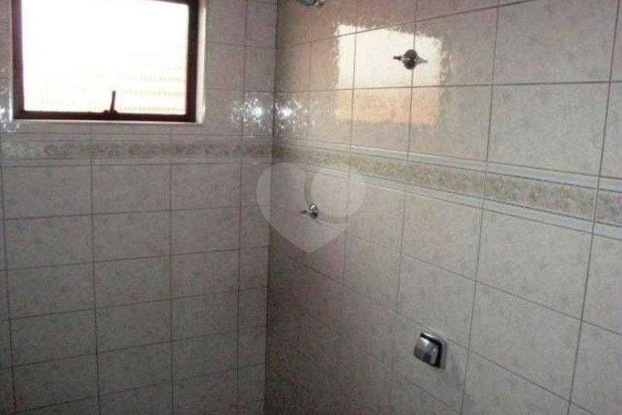 Sobrado à venda com 3 quartos, sendo 1 suíte, em Vila Constança, São Paulo, SP