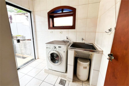 Casa à venda com 4 quartos, sendo 2 suítes,  no condomínio Villaggio Capriccio, Louveira - SP