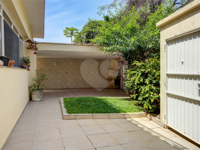 Casa de Vila à venda com 4 suítes em Granja Julieta, São Paulo, SP