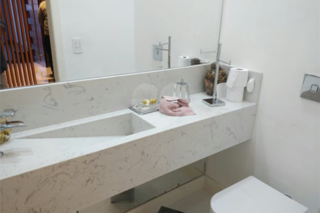 Sobrado à venda com 3 quartos, sendo 1 suíte,  em Vila Oliveira, Mogi das Cruzes, SP