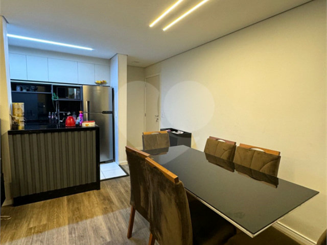 Apartamento à venda com 2 quartos, sendo 1 suíte,  em Jardim Flor da Montanha, Guarulhos, SP