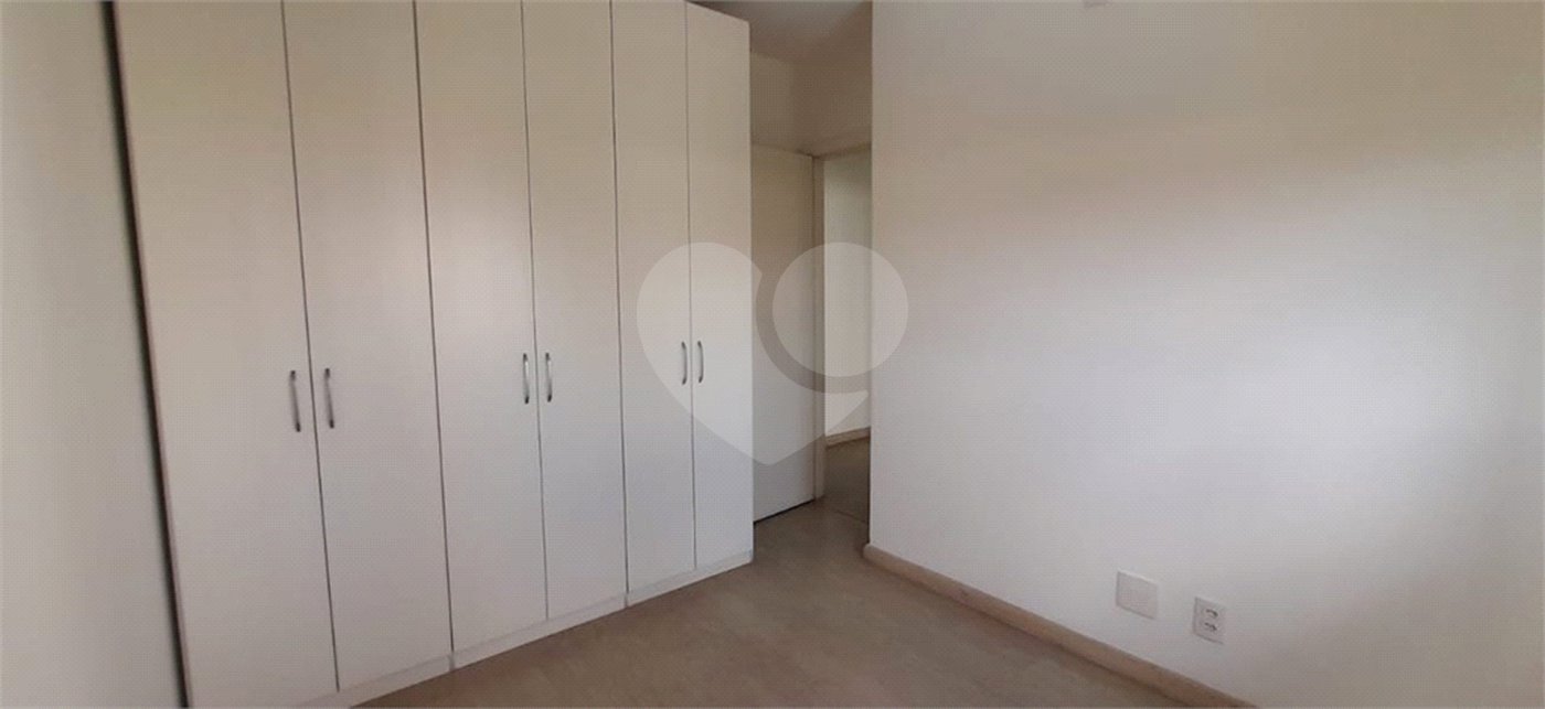 Apartamento à venda com 2 quartos em Vila Anastácio, São Paulo, SP