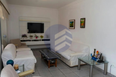 Sobrado à venda com 4 quartos, sendo 1 suíte, em Jardim Ester Yolanda, São Paulo - SP
