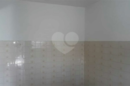 Casa à venda com 3 quartos, sendo 1 suíte, em Jardim Castanheira, São José dos Campos, SP