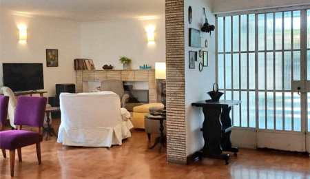 Casa Térrea à venda com 4 quartos, sendo 1 suíte,  em Brooklin Velho, São Paulo, SP