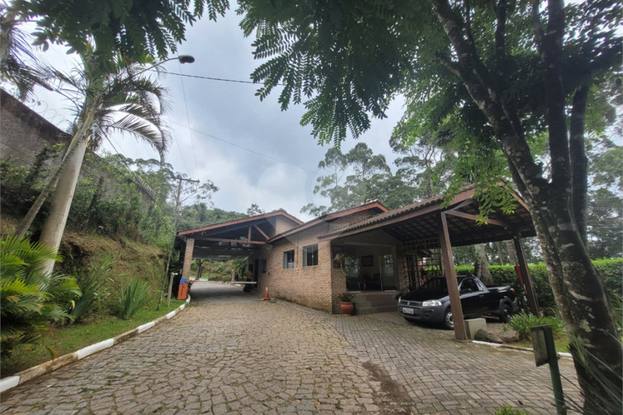 Terreno à venda no condomínio Parque Petrópolis 4 Secção, Mairiporã - SP