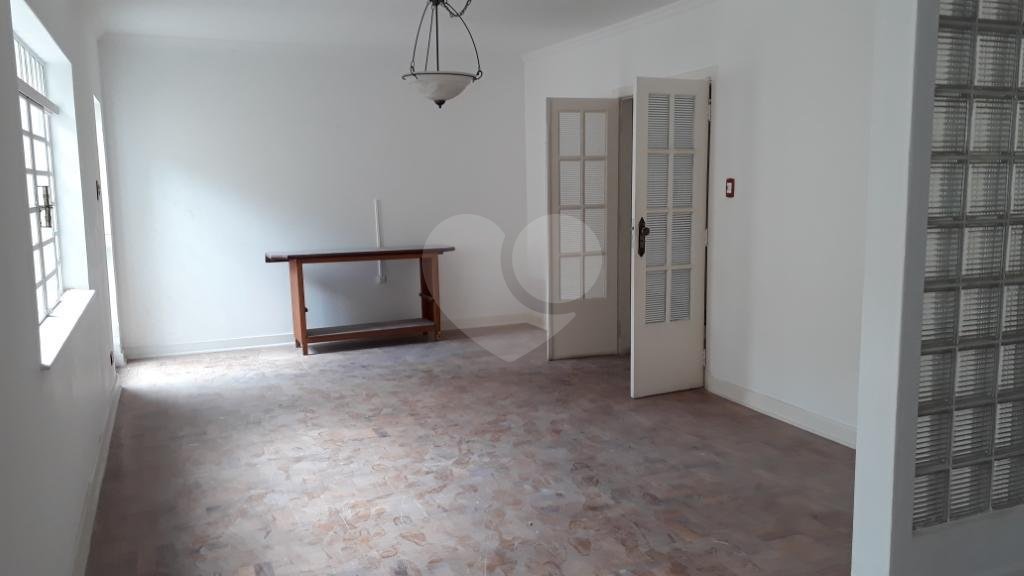 Sobrado à venda com 3 quartos, sendo 1 suíte, em Campo Belo, São Paulo, SP