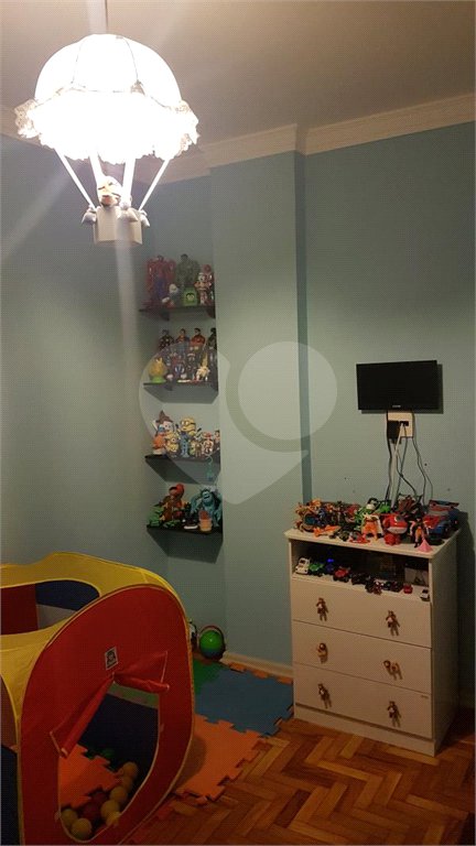 Apartamento à venda com 3 quartos, sendo 1 suíte, em Aclimação, São Paulo, SP