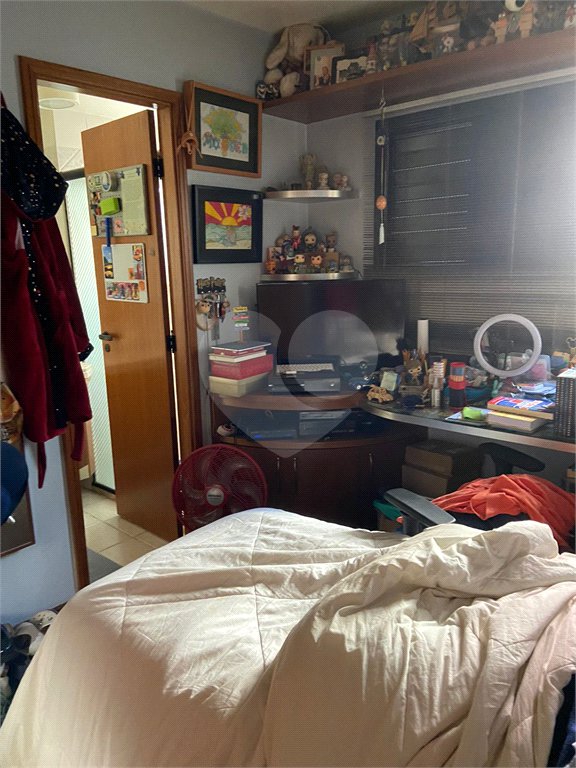 Apartamento à venda com 4 quartos, sendo 3 suítes,  em Cidade São Francisco, São Paulo, SP