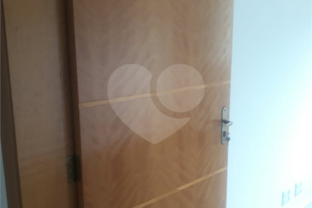 Sobrado à venda com 3 quartos, sendo 1 suíte, em Jardim Vitória, Mairinque, SP