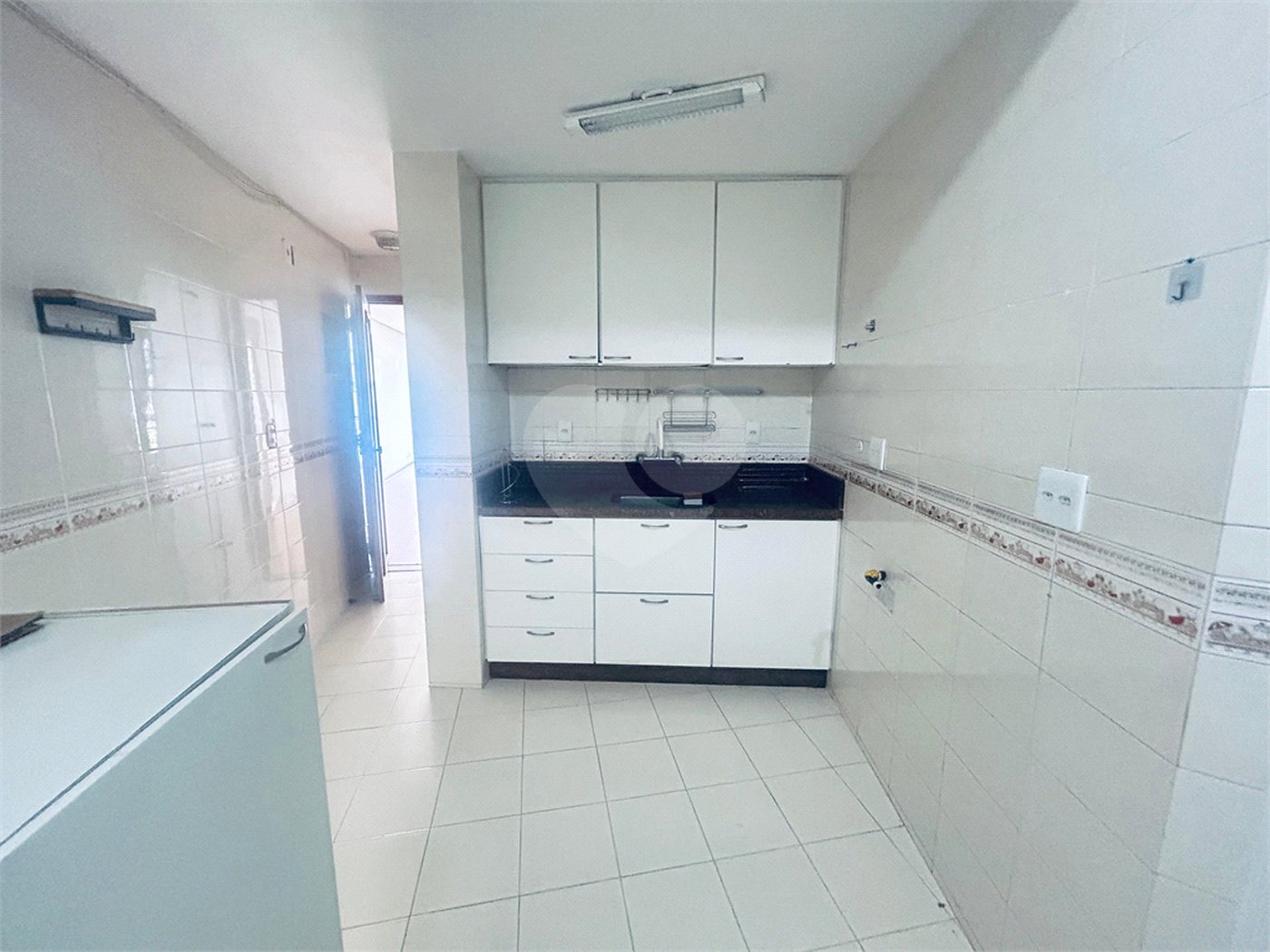 Apartamento à venda com 3 quartos, sendo 1 suíte, em Lagoa, Rio de Janeiro, RJ