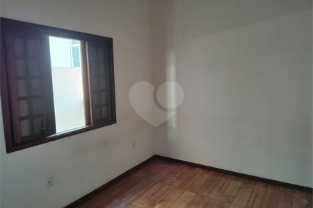 Casa para alugar com 3 quartos, sendo 1 suíte, em Jardim do Lago, Atibaia, SP