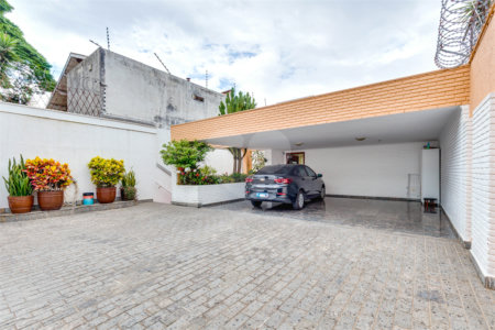 Casa à venda com 4 quartos, sendo 1 suíte, em Brooklin Paulista, São Paulo, SP