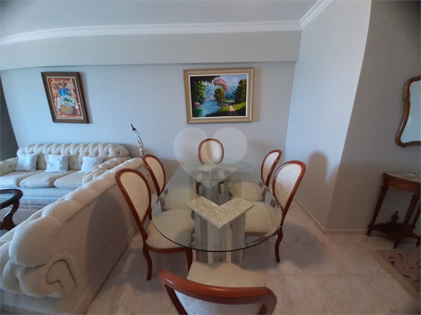 Apartamento à venda com 2 quartos, sendo 1 suíte, em Vera Cruz, Mongaguá, SP