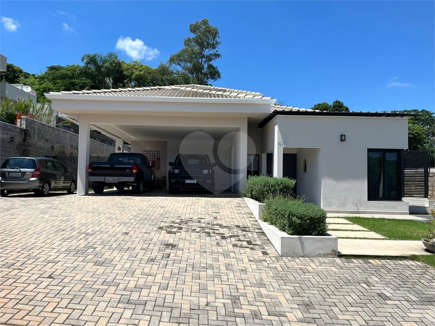 Casa à venda com 3 suítes no condomínio Vila Hipica Ii, Vinhedo - SP