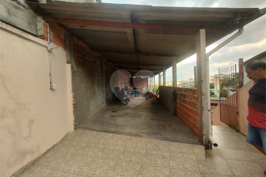 Sobrado à venda com 3 quartos no Brasilândia, São Paulo, SP