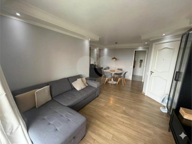 Apartamento à venda com 3 quartos, sendo 1 suíte,  em Santo Amaro, São Paulo, SP
