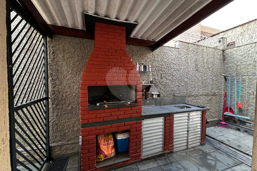 Casa à venda com 4 quartos, sendo 1 suíte, em Parada Inglesa, São Paulo, SP