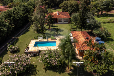 Chácara à venda com 5 quartos, sendo 2 suítes, em Vila São João, Sarapuí, SP