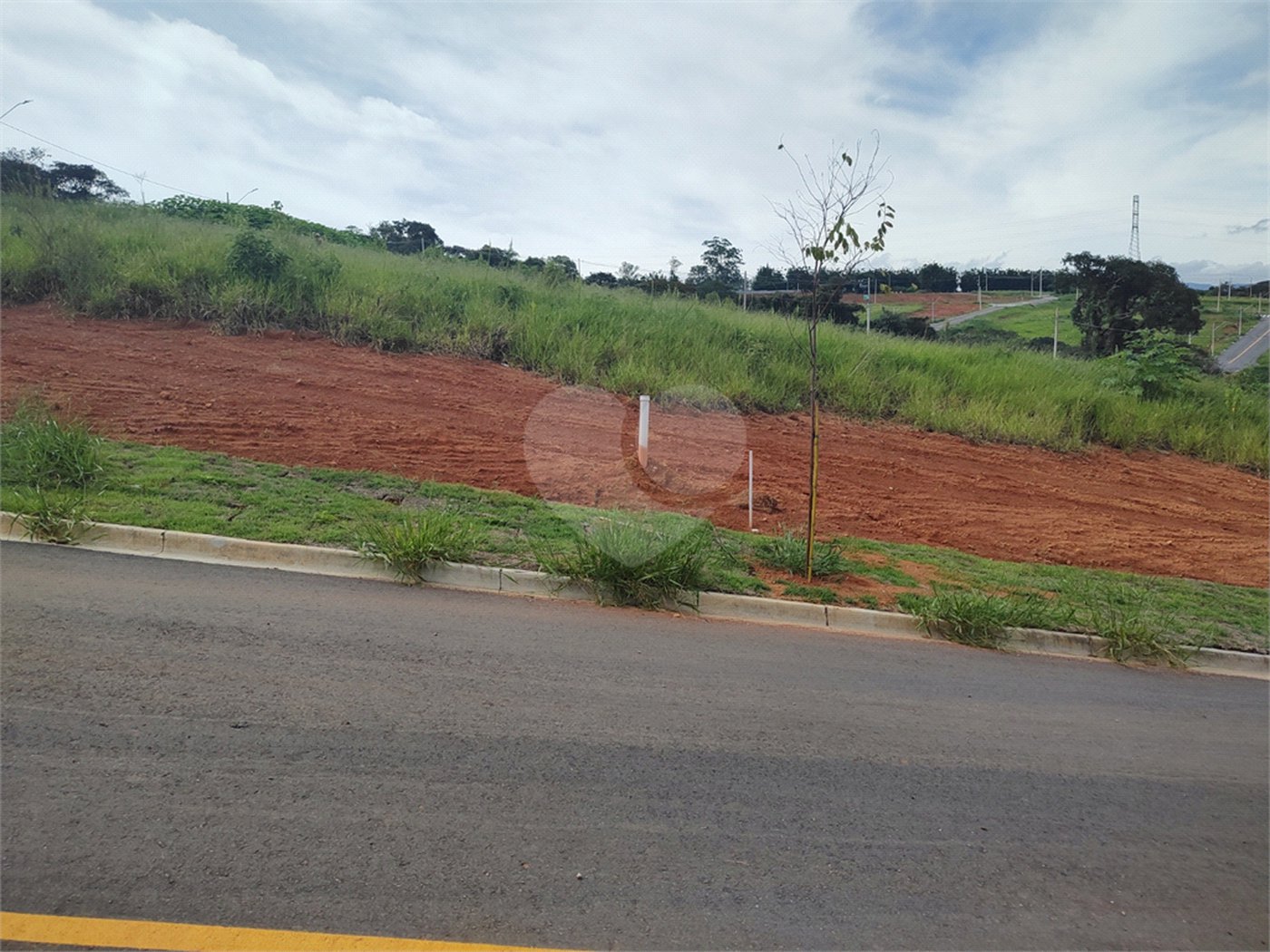 Terreno à venda no Condominio Elementum em Atibaia