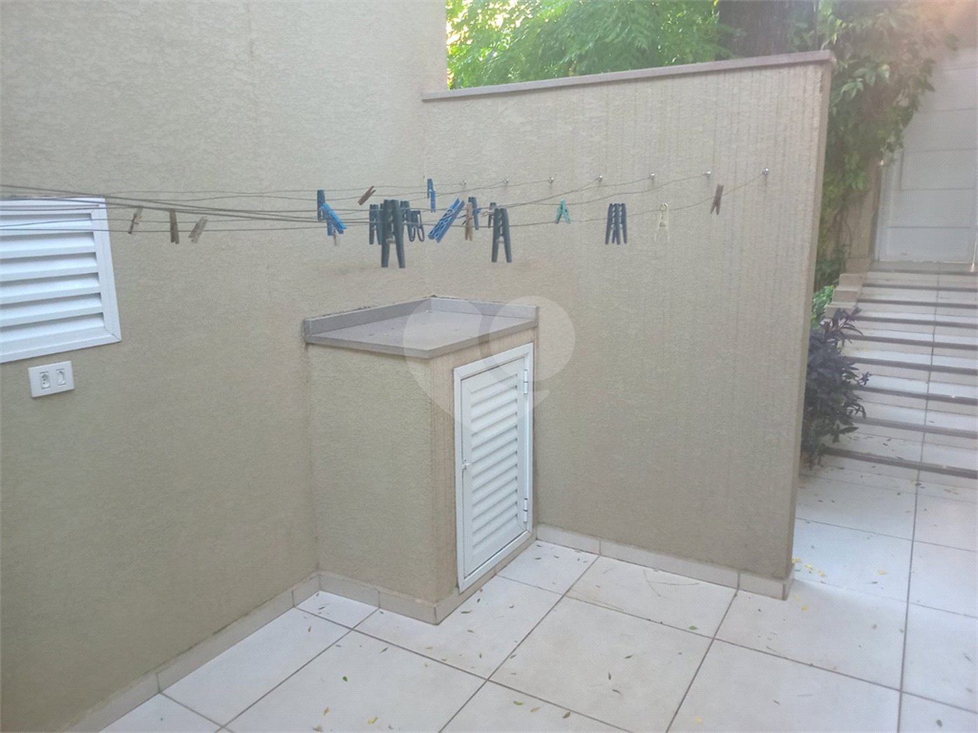 Casa à venda com 4 quartos, sendo 3 suítes, no condomínio Arco Iris, Atibaia - SP