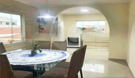Sobrado à venda com 3 quartos, sendo 1 suíte, em Vila Constança, São Paulo, SP