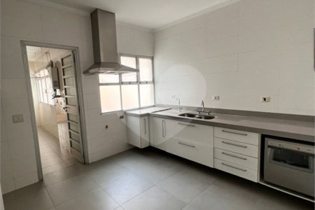 Apartamento à venda com 3 quartos, sendo 1 suíte, em Perdizes, São Paulo, SP