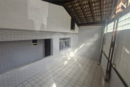 Sobrado à venda com 3 quartos, sendo 1 suíte, em Vila Santana, São Paulo, SP