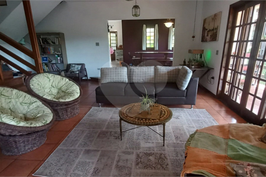 Casa à venda com 4 suítes no condomínio Alpes da Cantareira, Mairiporã - SP