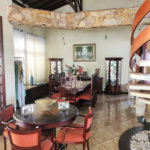 Casa à venda com 5 suítes no condomínio Estância Marambaia, Vinhedo - SP