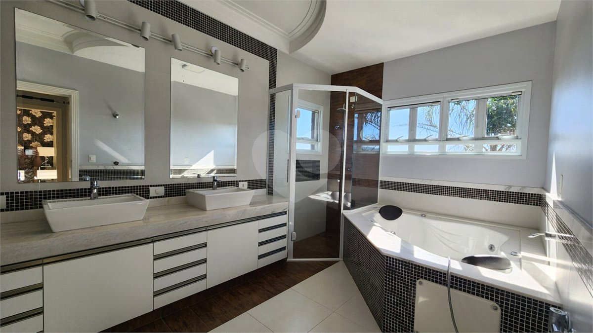 Casa à venda ou para alugar com 5 suítes no condomínio Residencial Jardim Primavera, Louveira - SP